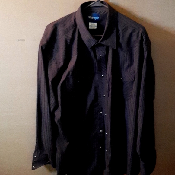 Men's black pearl-snap button shirt